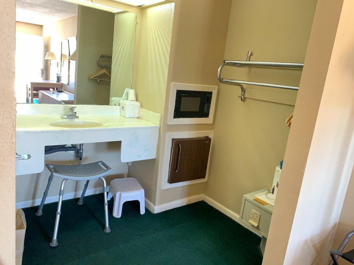מרידיאן Americas Best Value Inn מראה חיצוני תמונה